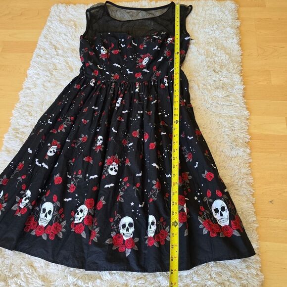 Hell Bunny Black Dress with Red Rose and Skull Pattern Size XL Wimsigoth - Picture 4 of 8